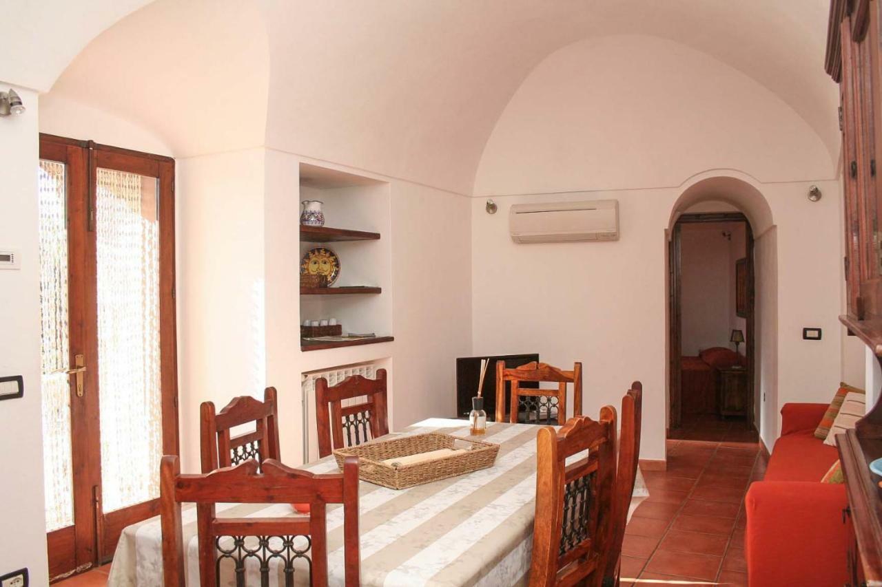 Dammuso Favarelle Da Caty Apartment Scauri  Exterior foto