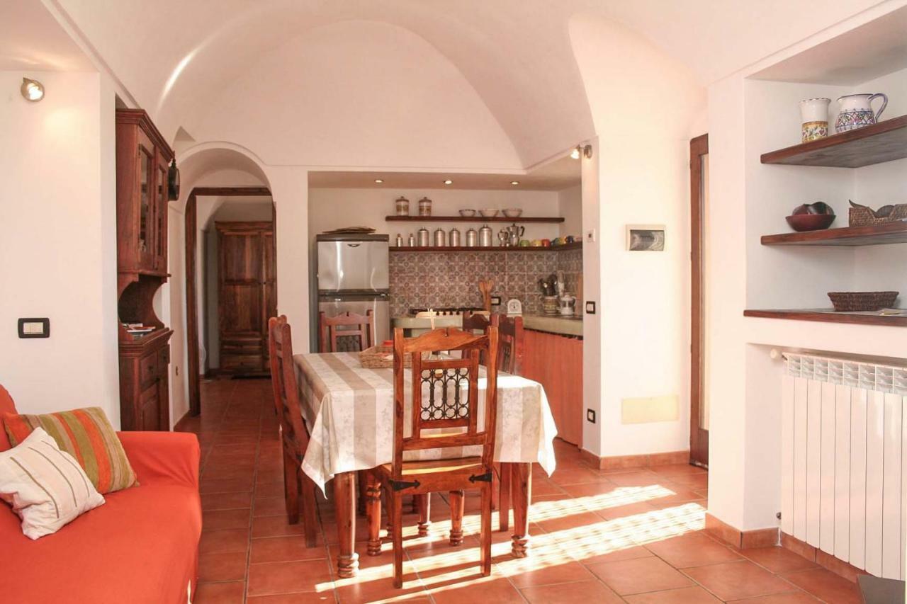 Dammuso Favarelle Da Caty Apartment Scauri  Exterior foto